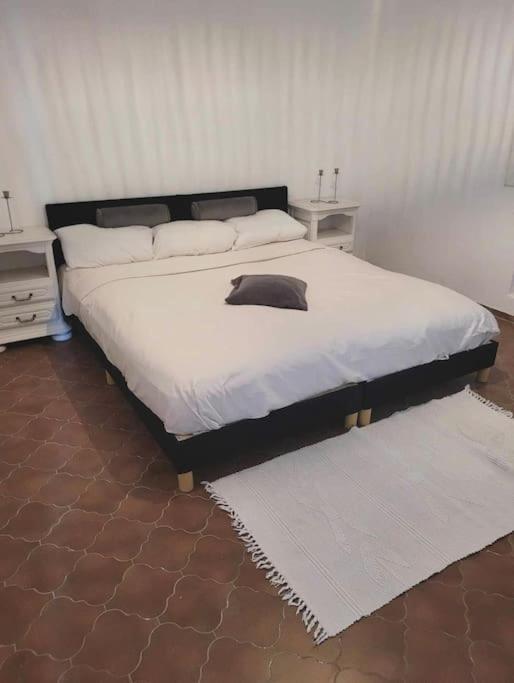 Appartement Proche Aeroport Marseille Marignane - Studio Confortable - Logement Ideal - Hebergement Tout Equipe Rognac Extérieur photo
